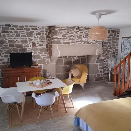 Le Manoir De La Pichardiere Penzion Cherrueix